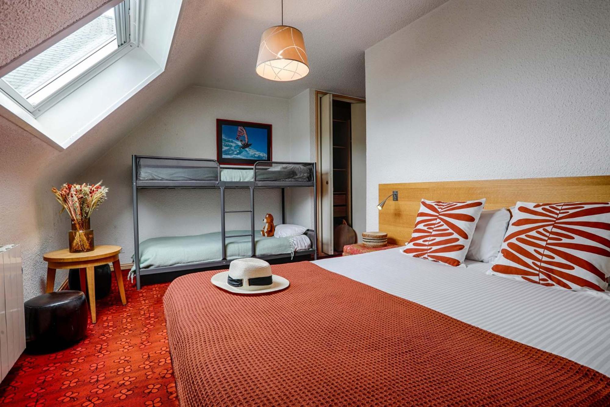 Hotel Le Branhoc - Brit Hotel Auray Bagian luar foto